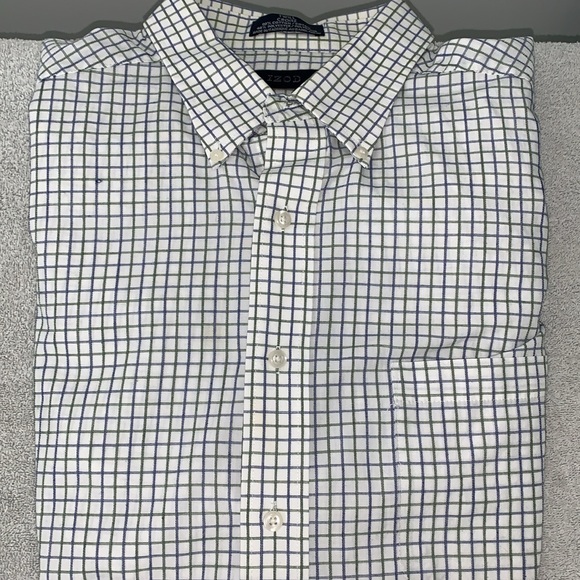 IZod Button Down Shirt in very good condition. Size 17.5 34/35. - Picture 1 of 12